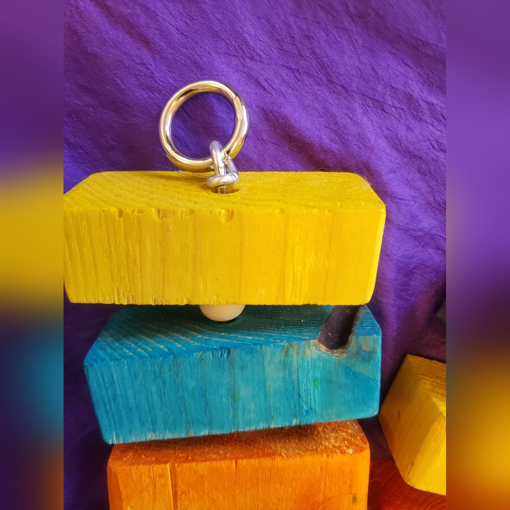 2 piece Large bird parrot wood block hanging macaw African grey cockatoo toy - Picture 2 of 3
